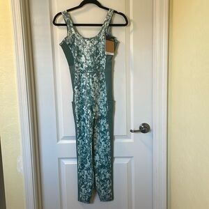 The North Face Dark Sage Dune Sky Onesie XS New